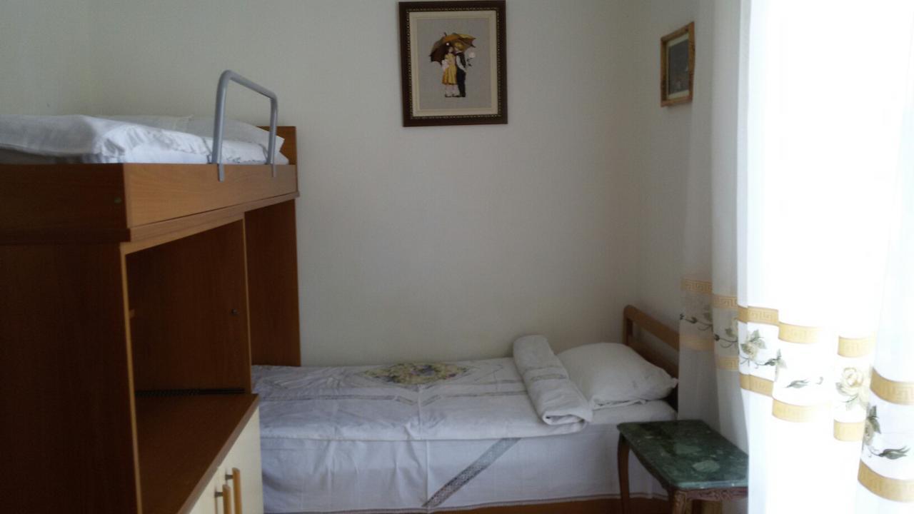Apartment Botanicheskiy Sad Sutomore Kültér fotó