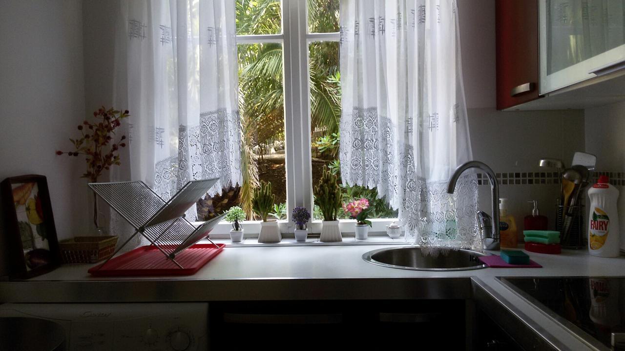 Apartment Botanicheskiy Sad Sutomore Kültér fotó
