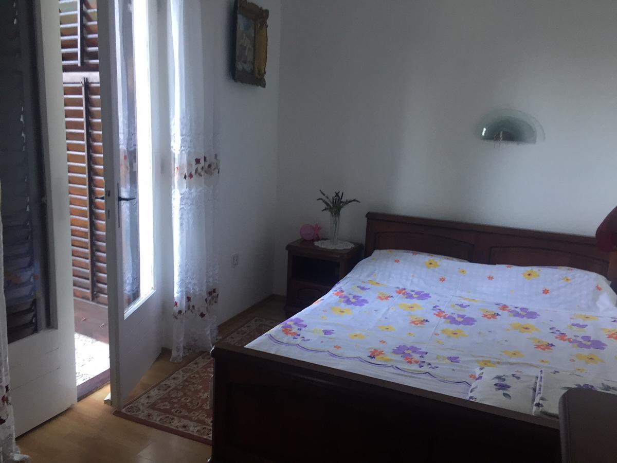 Apartment Botanicheskiy Sad Sutomore Kültér fotó